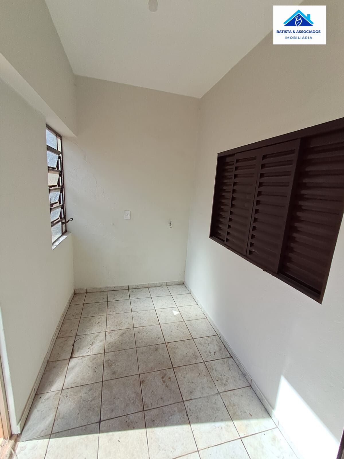 Casa à venda com 2 quartos, 140m² - Foto 10