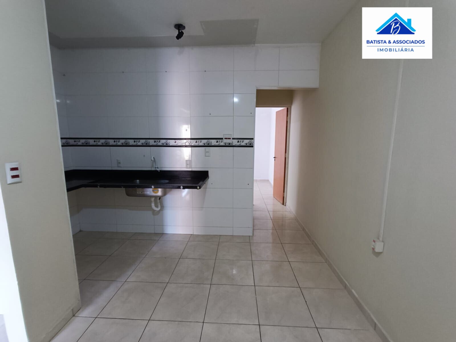 Casa à venda com 2 quartos, 90m² - Foto 5