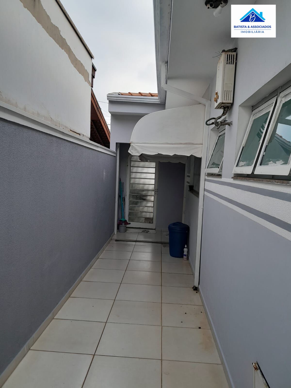 Casa à venda com 3 quartos, 262m² - Foto 6