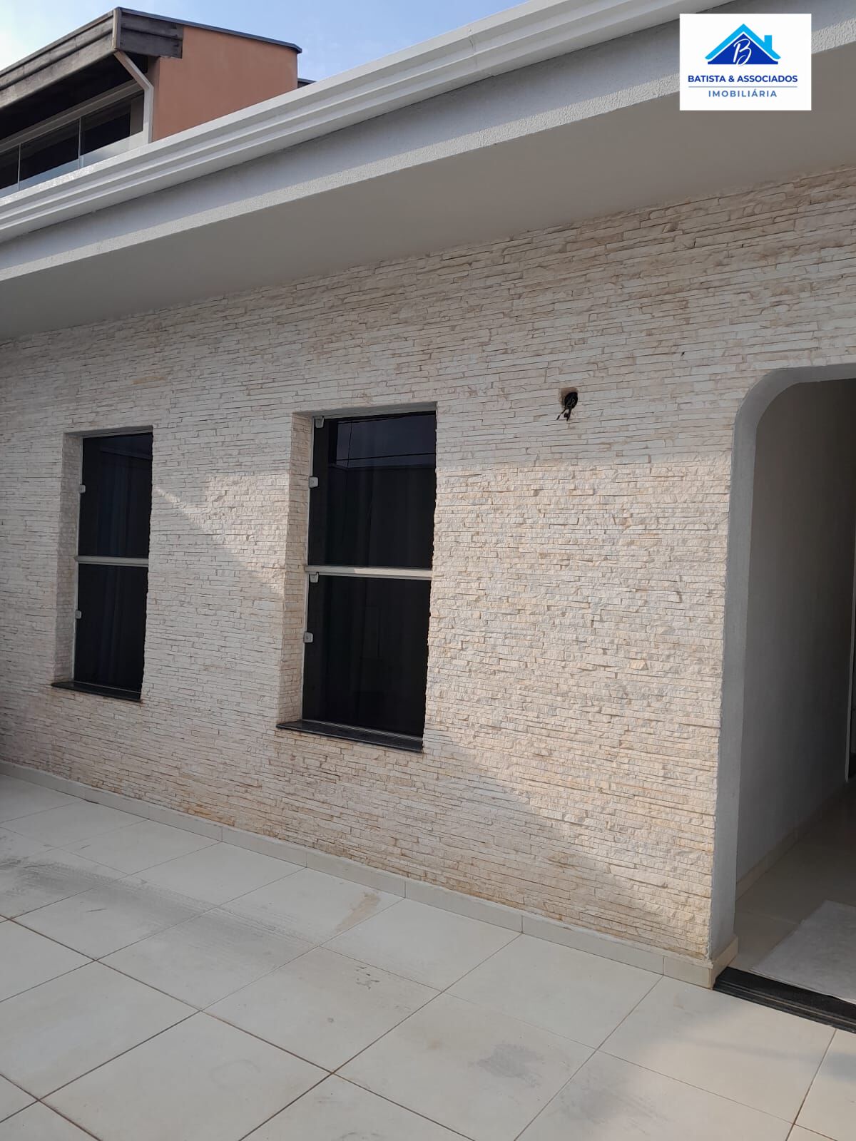 Casa à venda com 3 quartos, 262m² - Foto 2