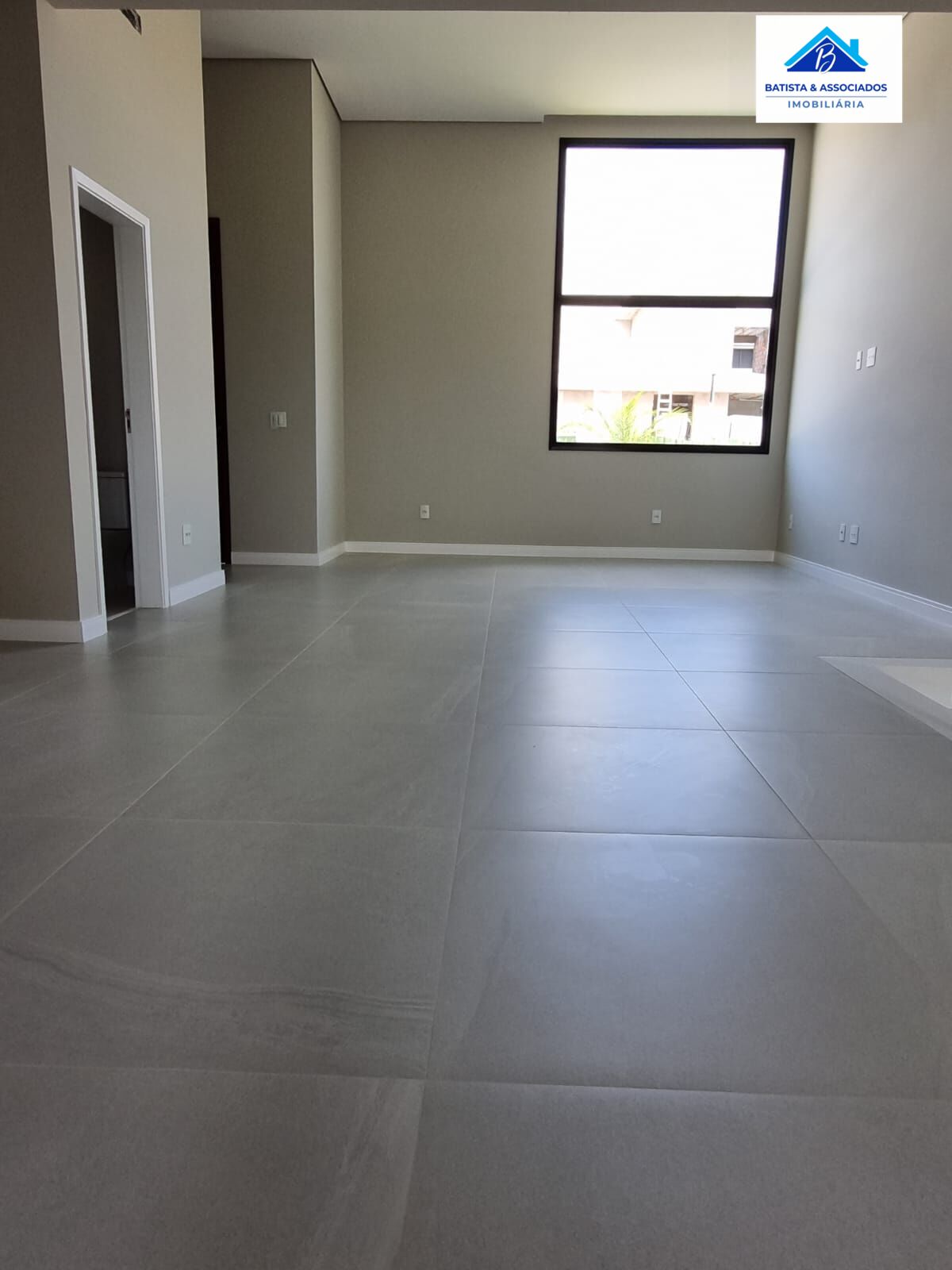 Casa à venda com 3 quartos, 222m² - Foto 5