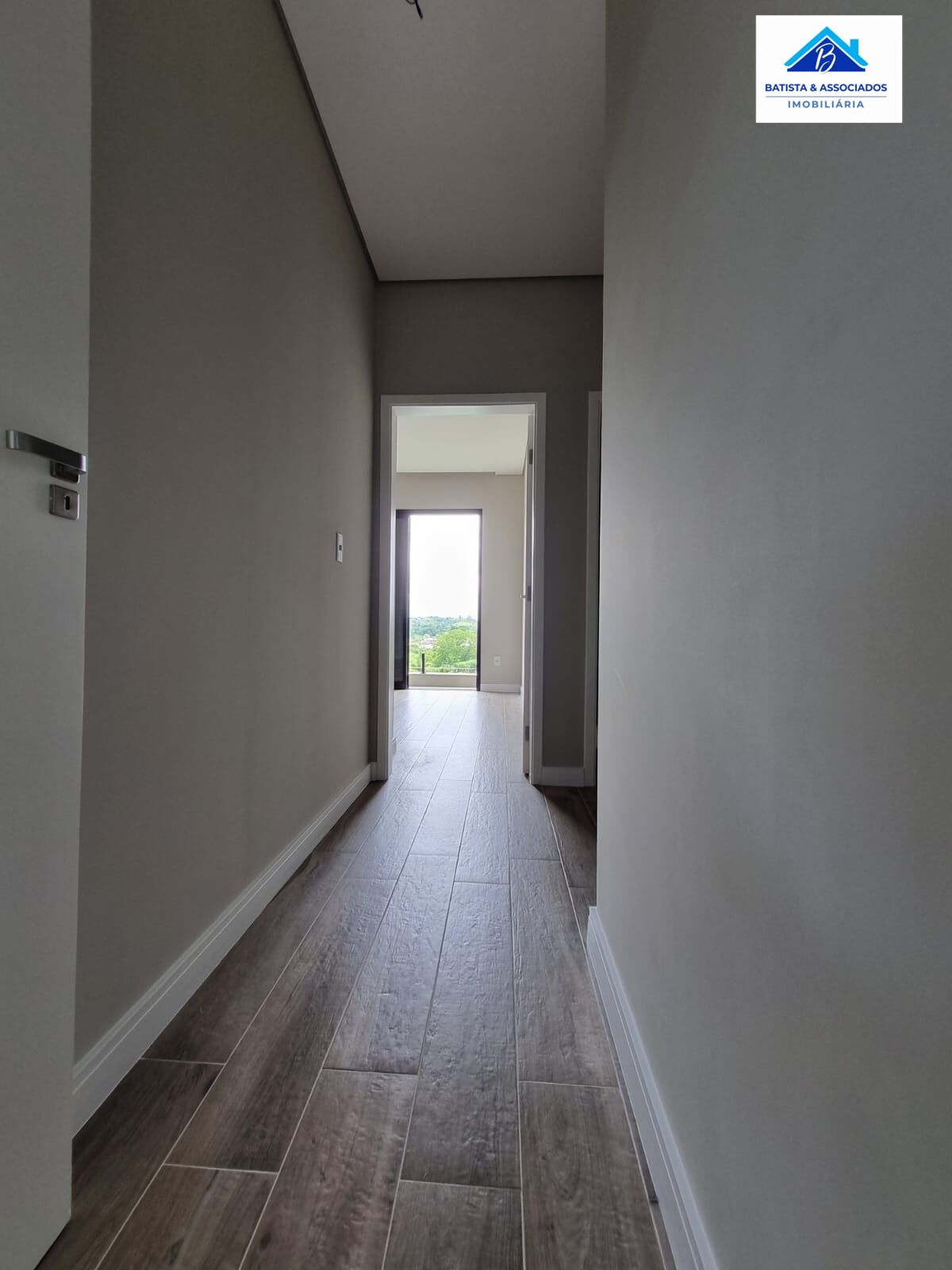 Casa à venda com 3 quartos, 222m² - Foto 9