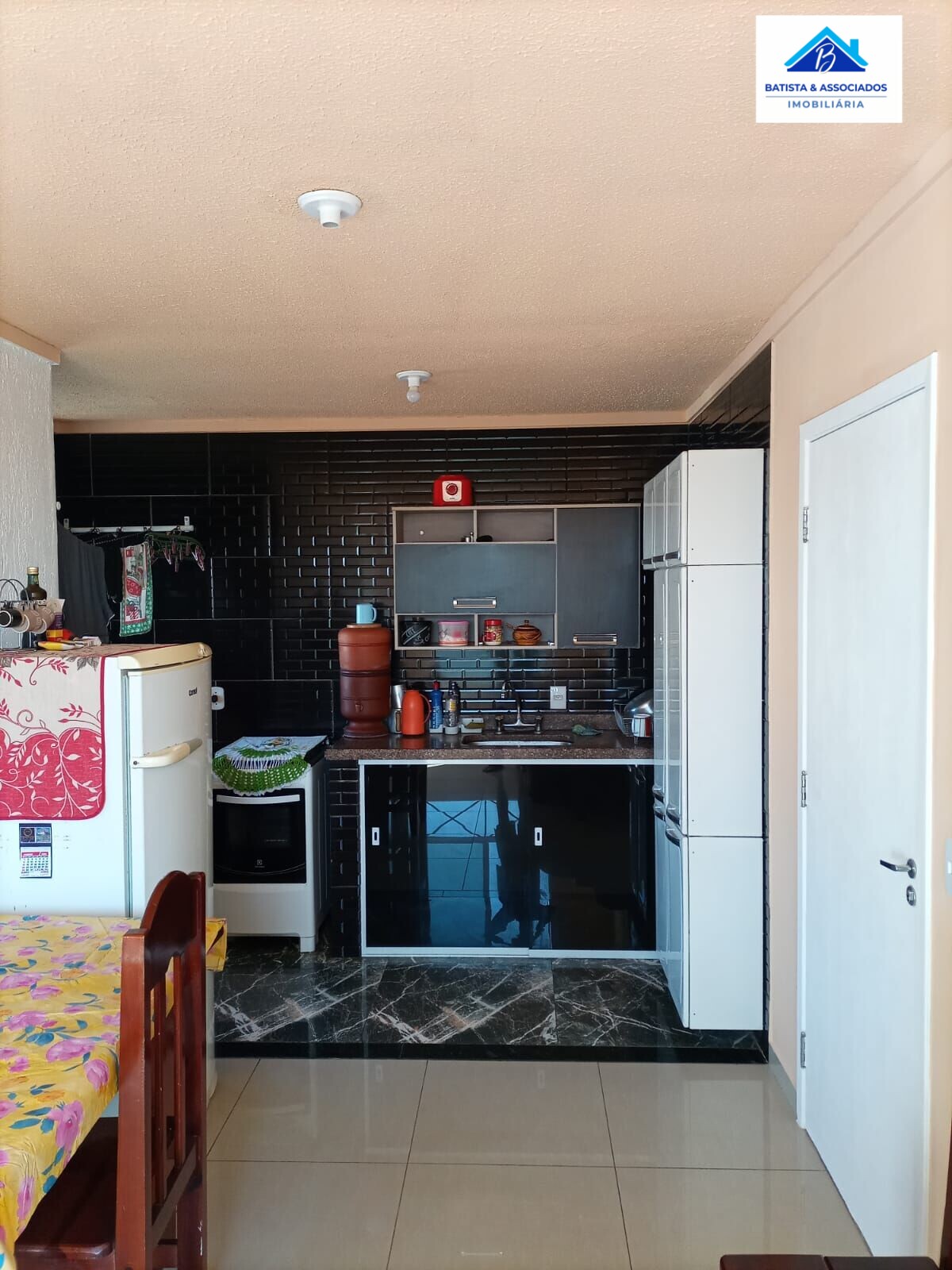 Apartamento à venda com 2 quartos, 45m² - Foto 2