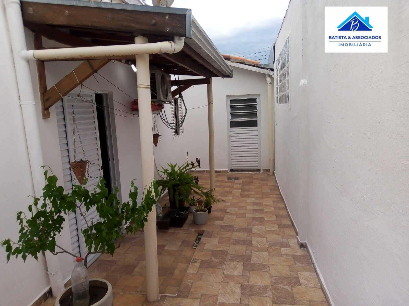 Casa para alugar com 3 quartos, 130m² - Foto 13