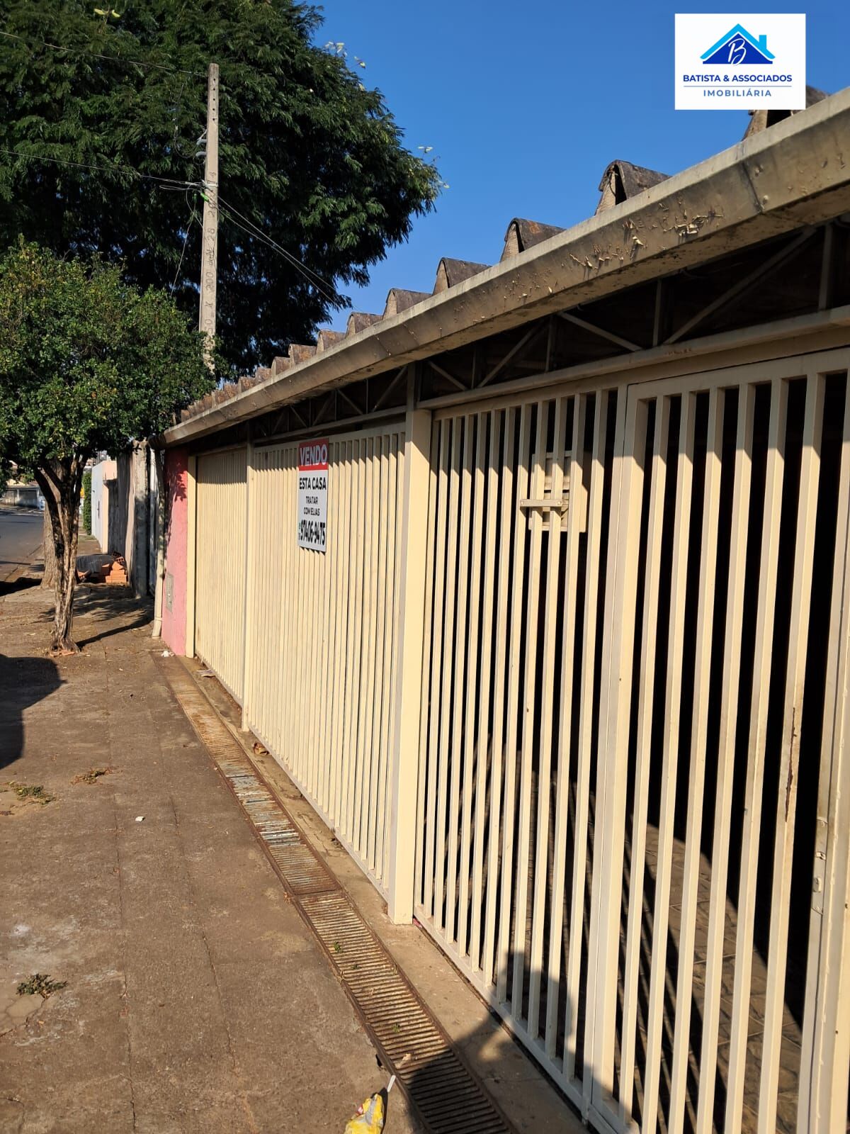 Casa à venda com 3 quartos, 120m² - Foto 2