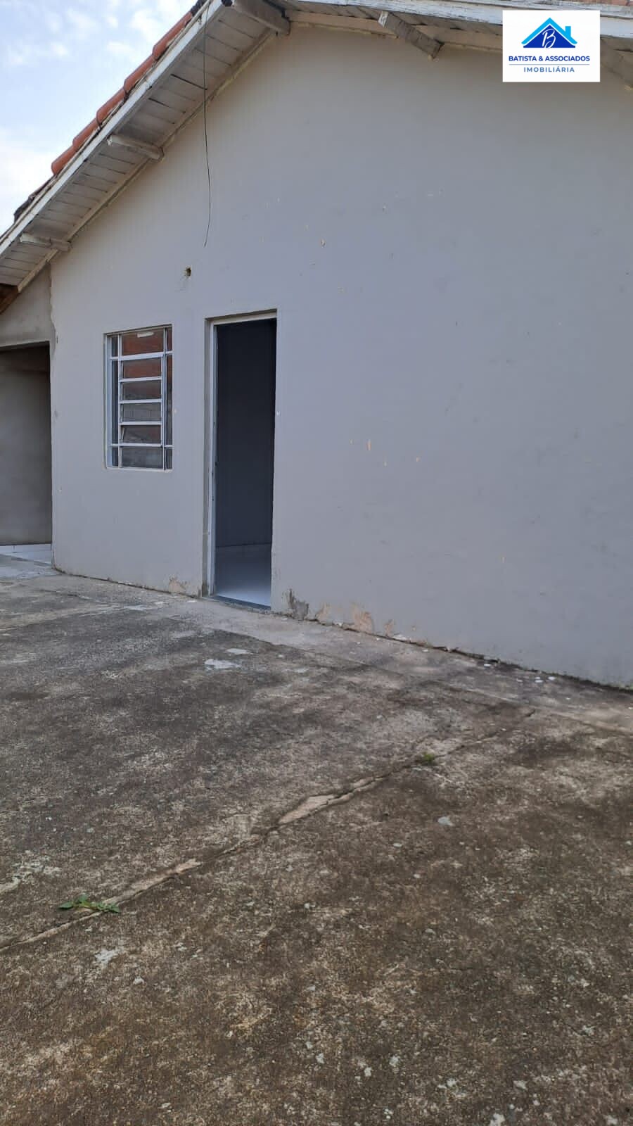 Casa à venda com 2 quartos, 50m² - Foto 2