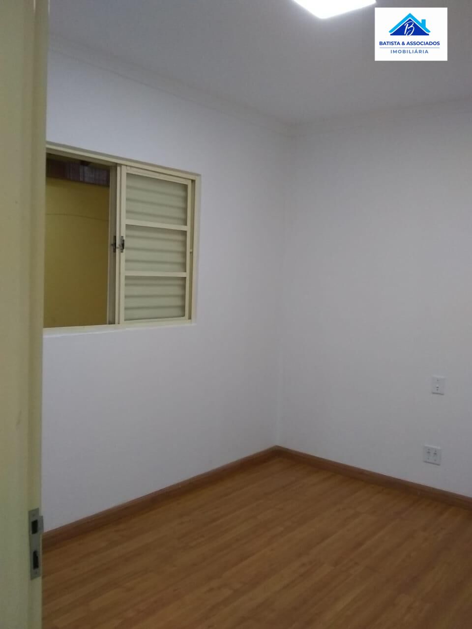 Casa à venda com 3 quartos, 70m² - Foto 8