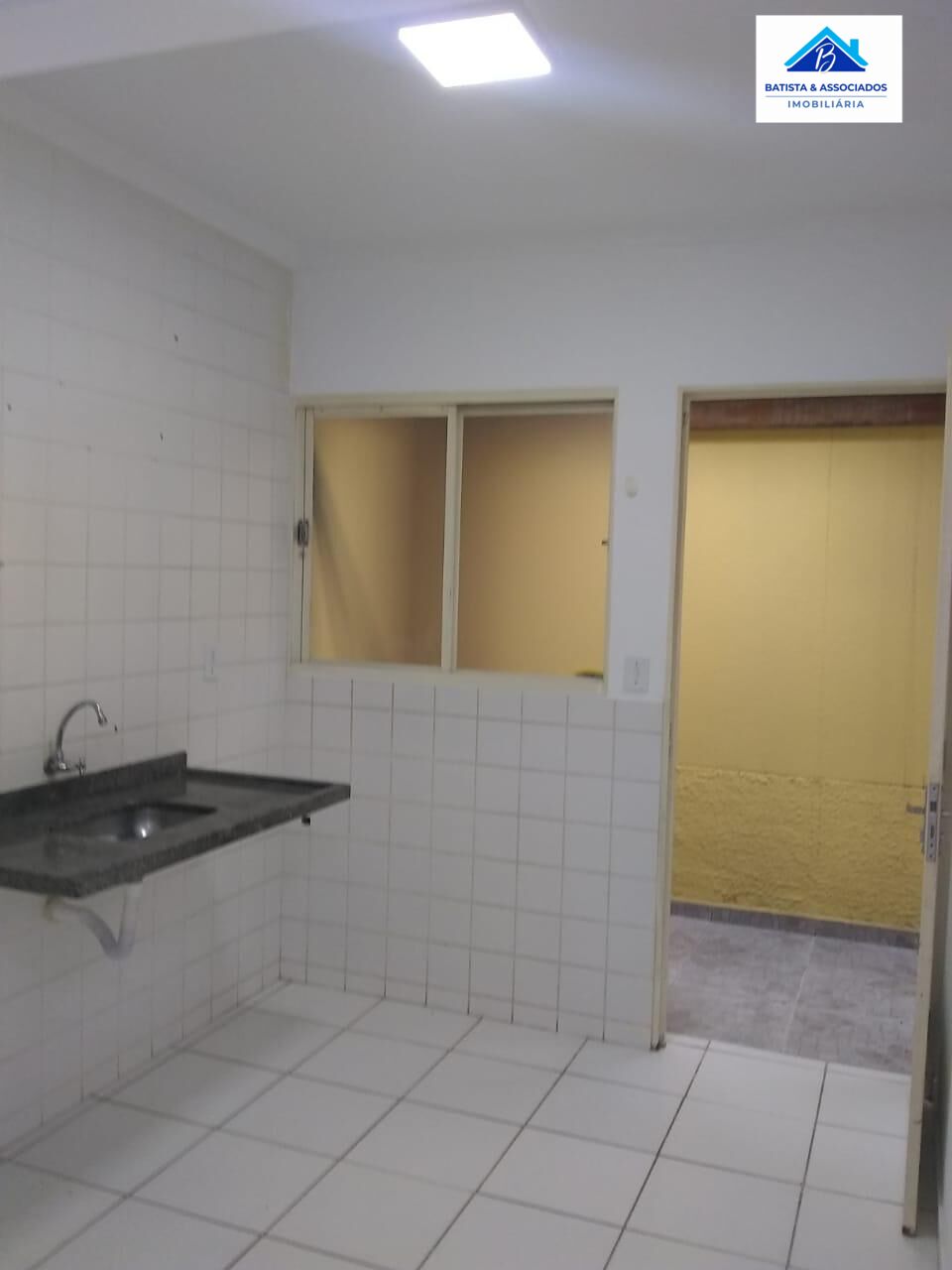 Casa à venda com 3 quartos, 70m² - Foto 10