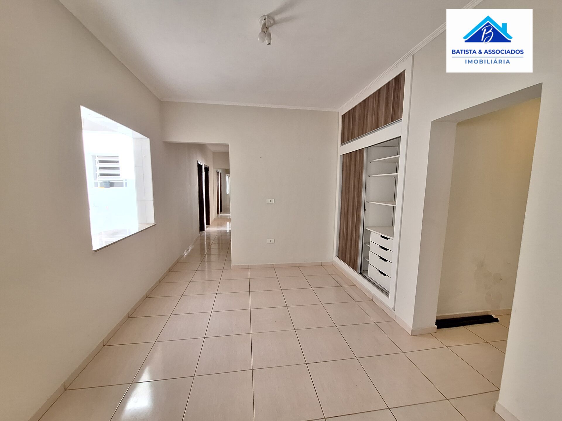 Casa à venda com 3 quartos, 225m² - Foto 4