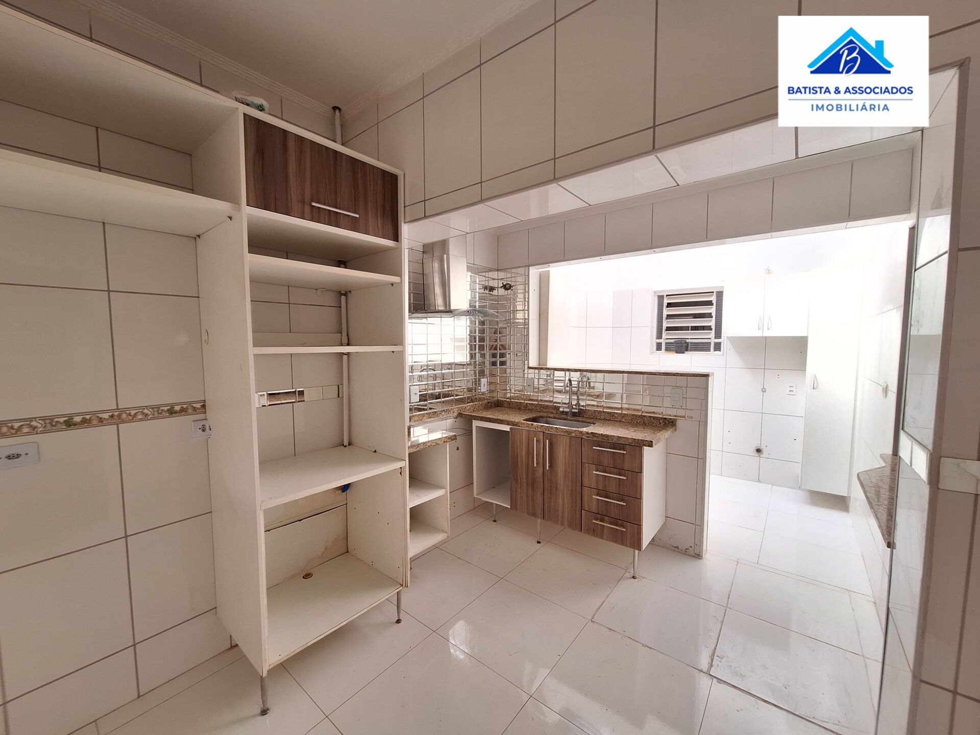 Casa à venda com 3 quartos, 225m² - Foto 5