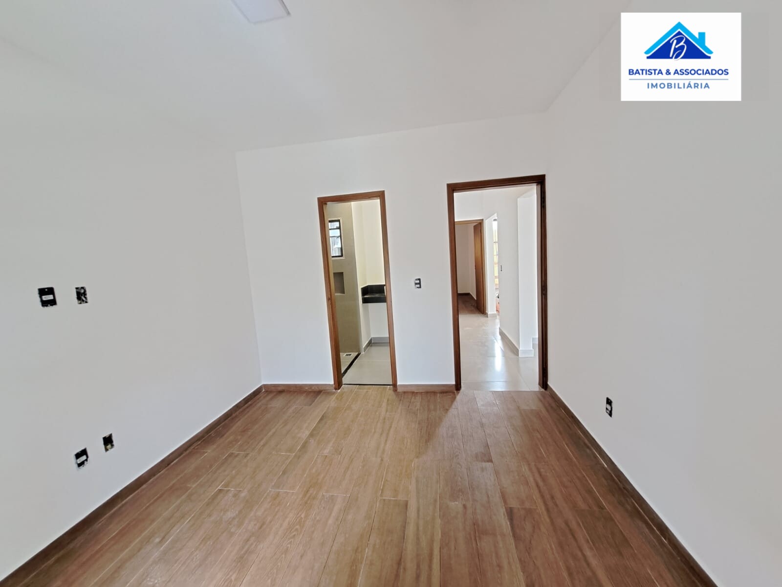 Casa à venda com 3 quartos, 100m² - Foto 7