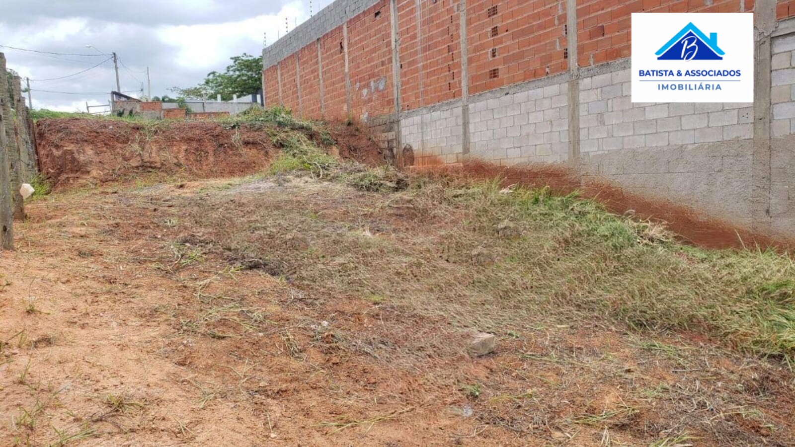 Terreno à venda, 200m² - Foto 1