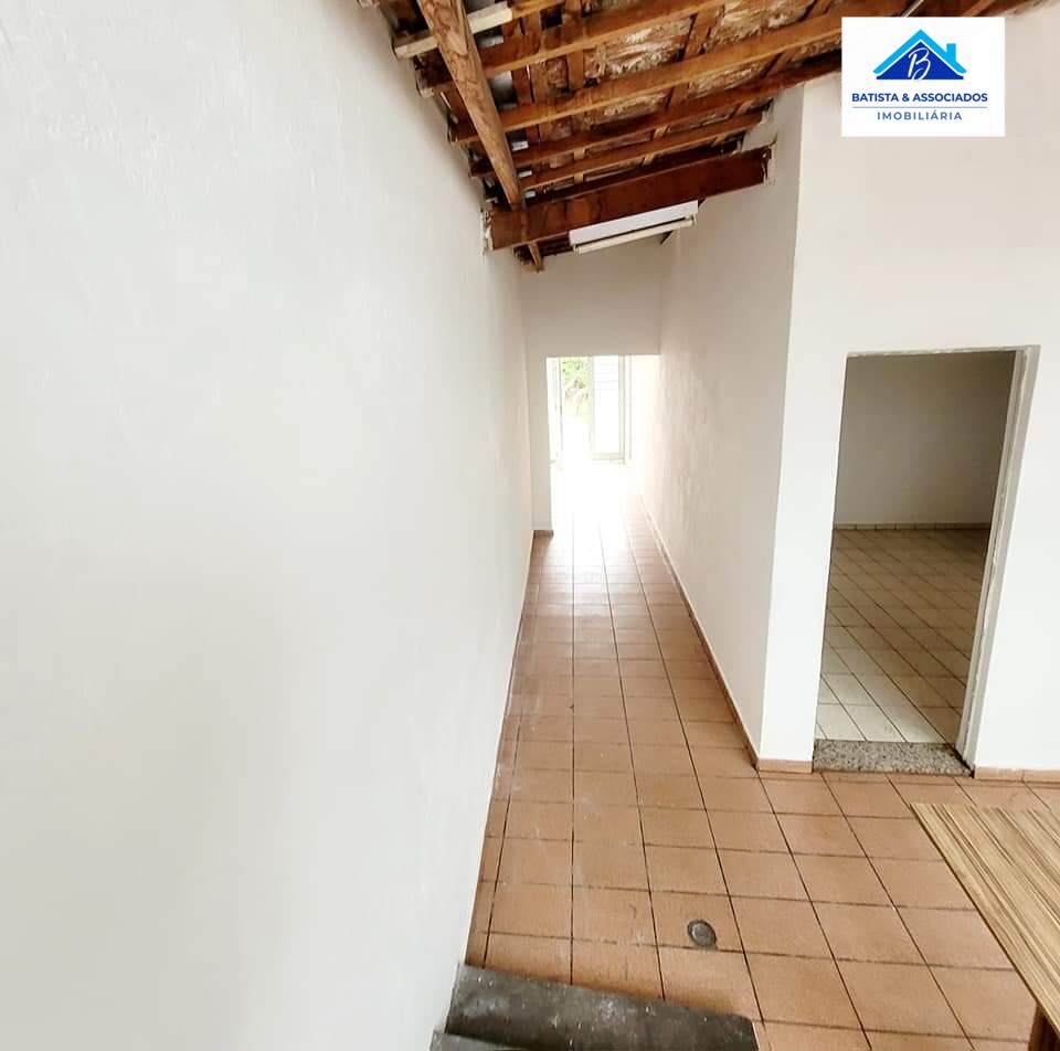 Casa à venda com 2 quartos, 120m² - Foto 12