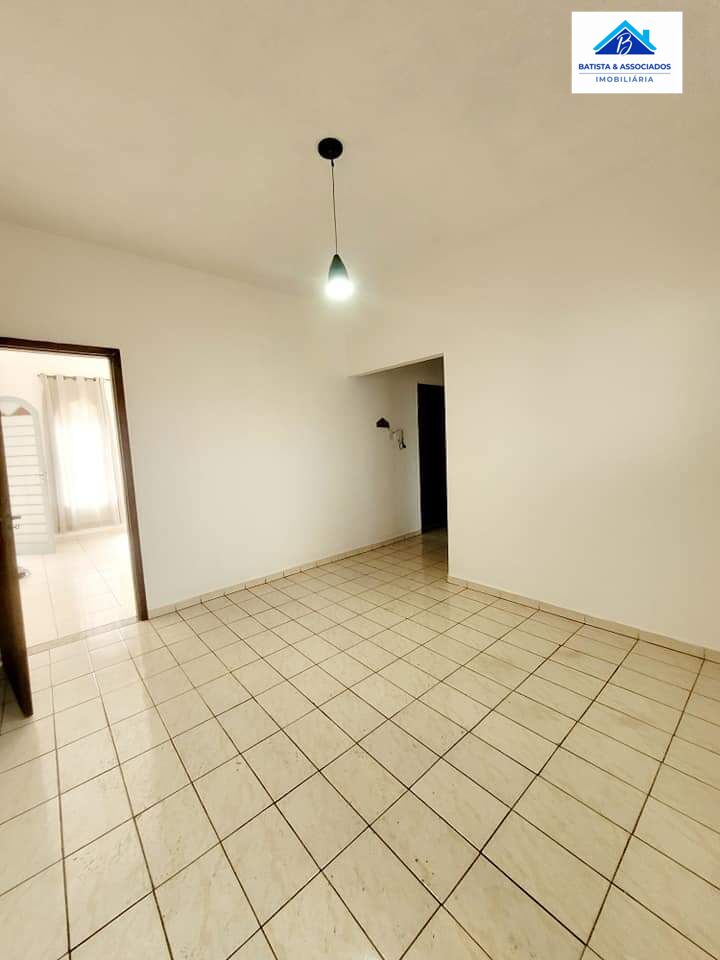 Casa à venda com 2 quartos, 120m² - Foto 5