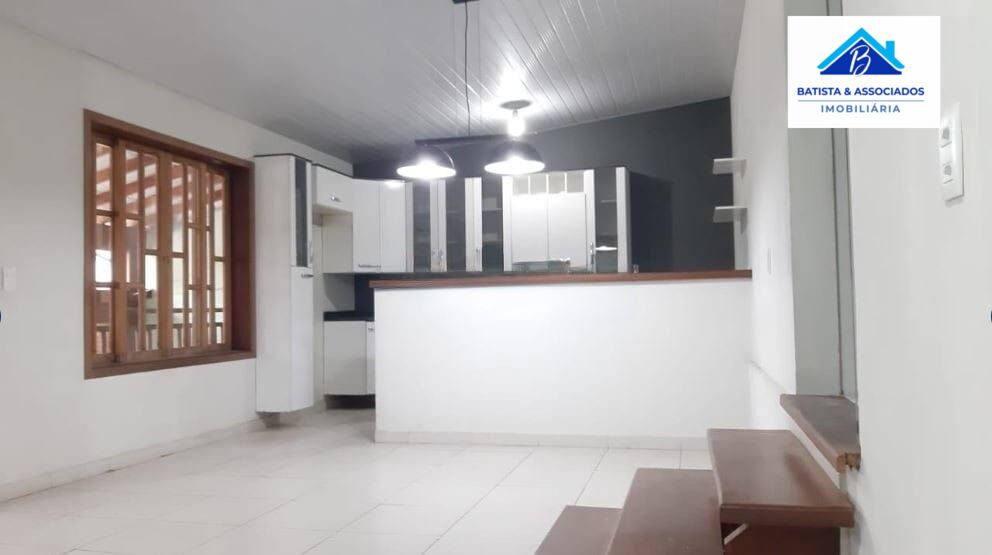 Casa à venda com 3 quartos, 180m² - Foto 2