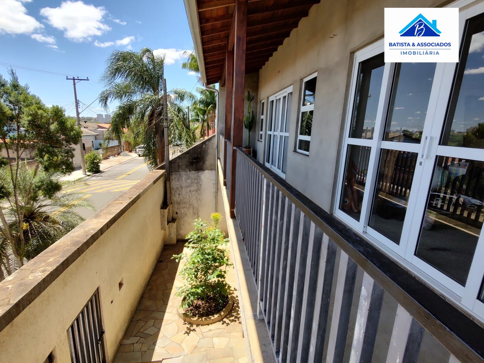 Sobrado, 3 quartos, 240 m² - Foto 1