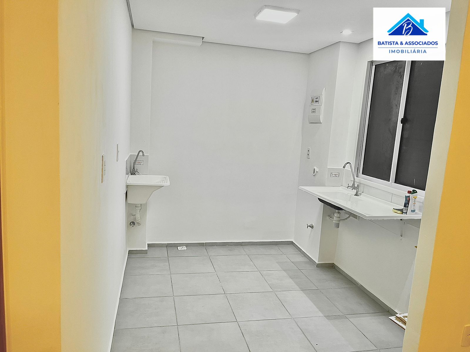 Apartamento à venda com 2 quartos, 40m² - Foto 13