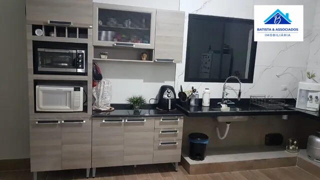 Casa à venda com 3 quartos, 200m² - Foto 4