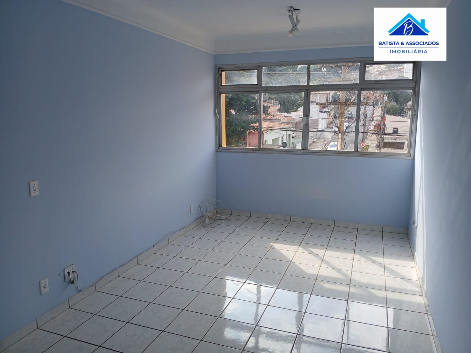 Apartamento à venda com 2 quartos, 80m² - Foto 2