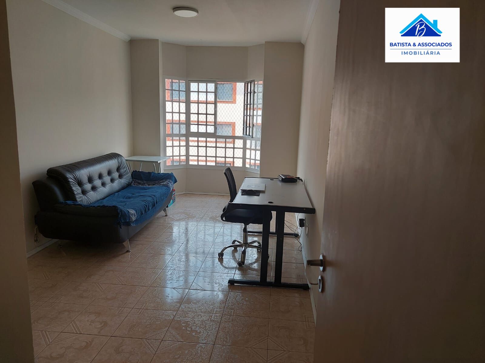 Apartamento à venda com 3 quartos, 66m² - Foto 2