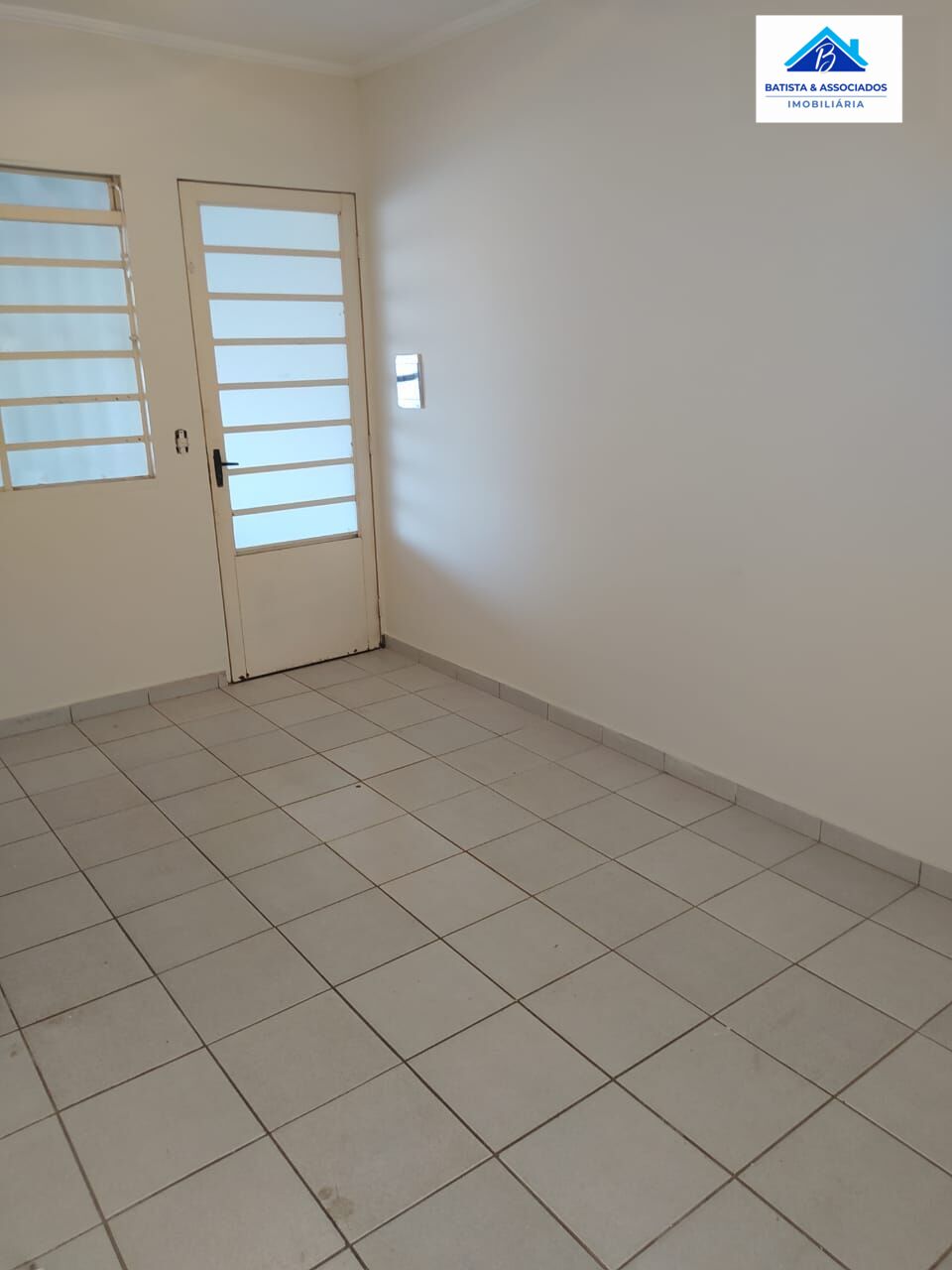 Casa à venda com 2 quartos, 50m² - Foto 8