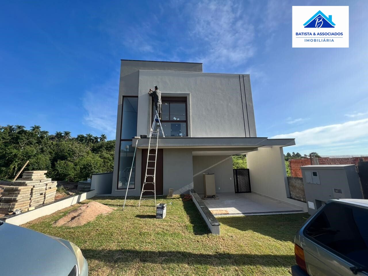 Casa à venda com 3 quartos, 160m² - Foto 1