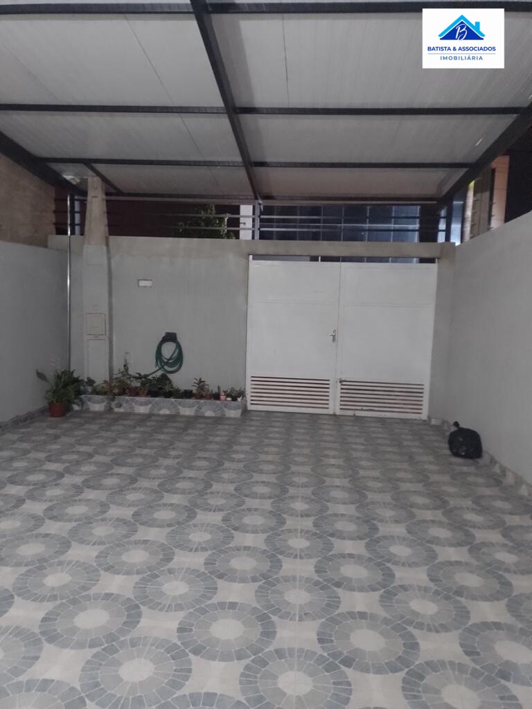 Casa à venda com 2 quartos, 90m² - Foto 2