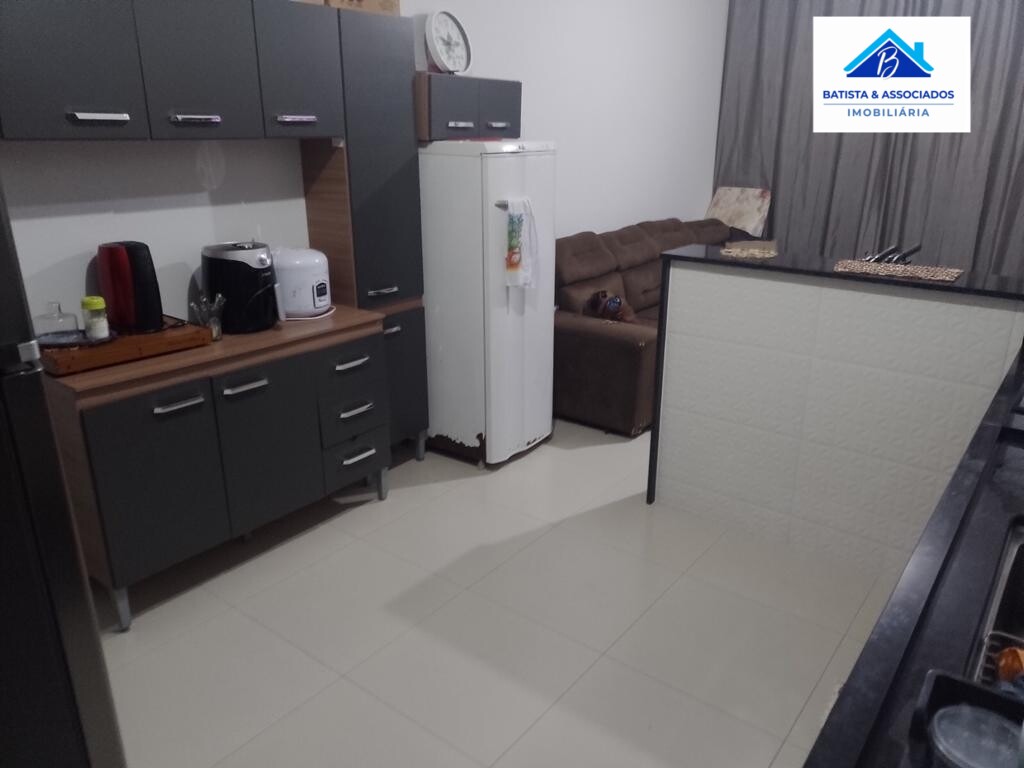 Casa à venda com 2 quartos, 90m² - Foto 5