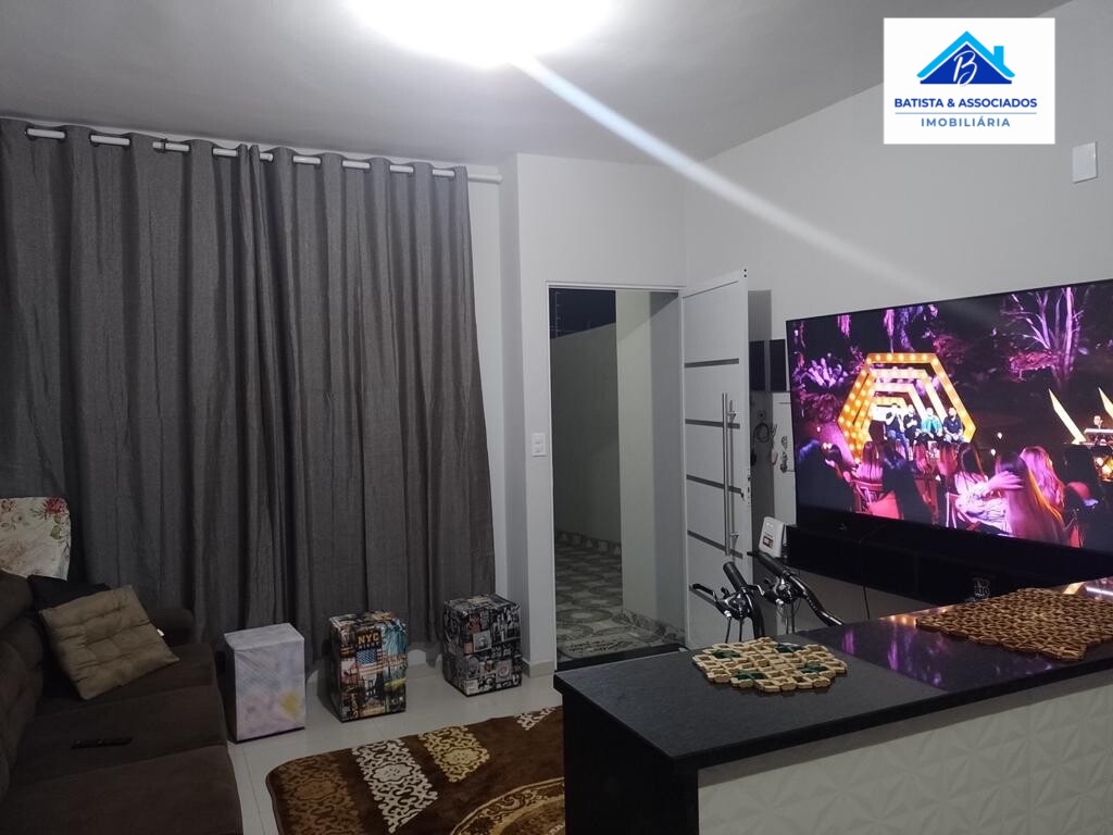 Casa à venda com 2 quartos, 90m² - Foto 3