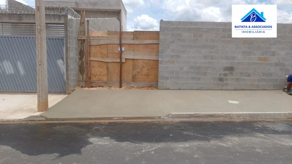 Terreno à venda, 200m² - Foto 1