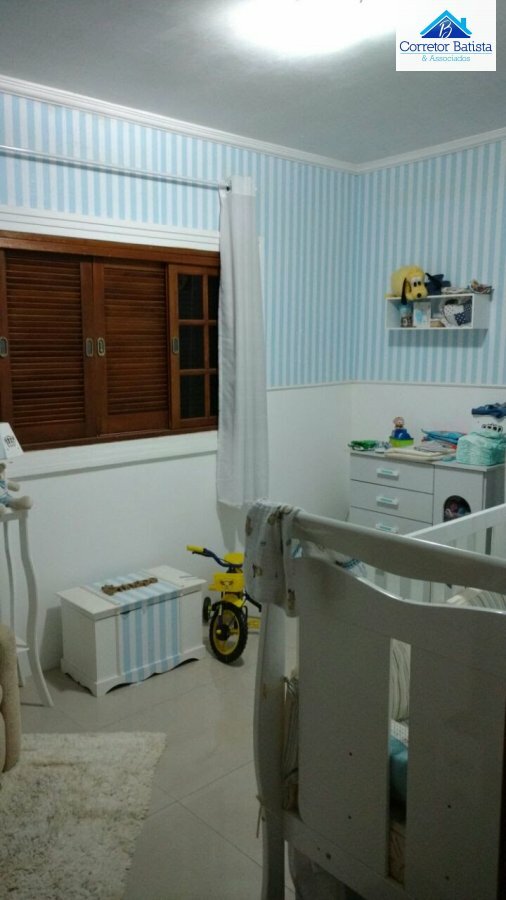 Casa à venda com 3 quartos, 210m² - Foto 18