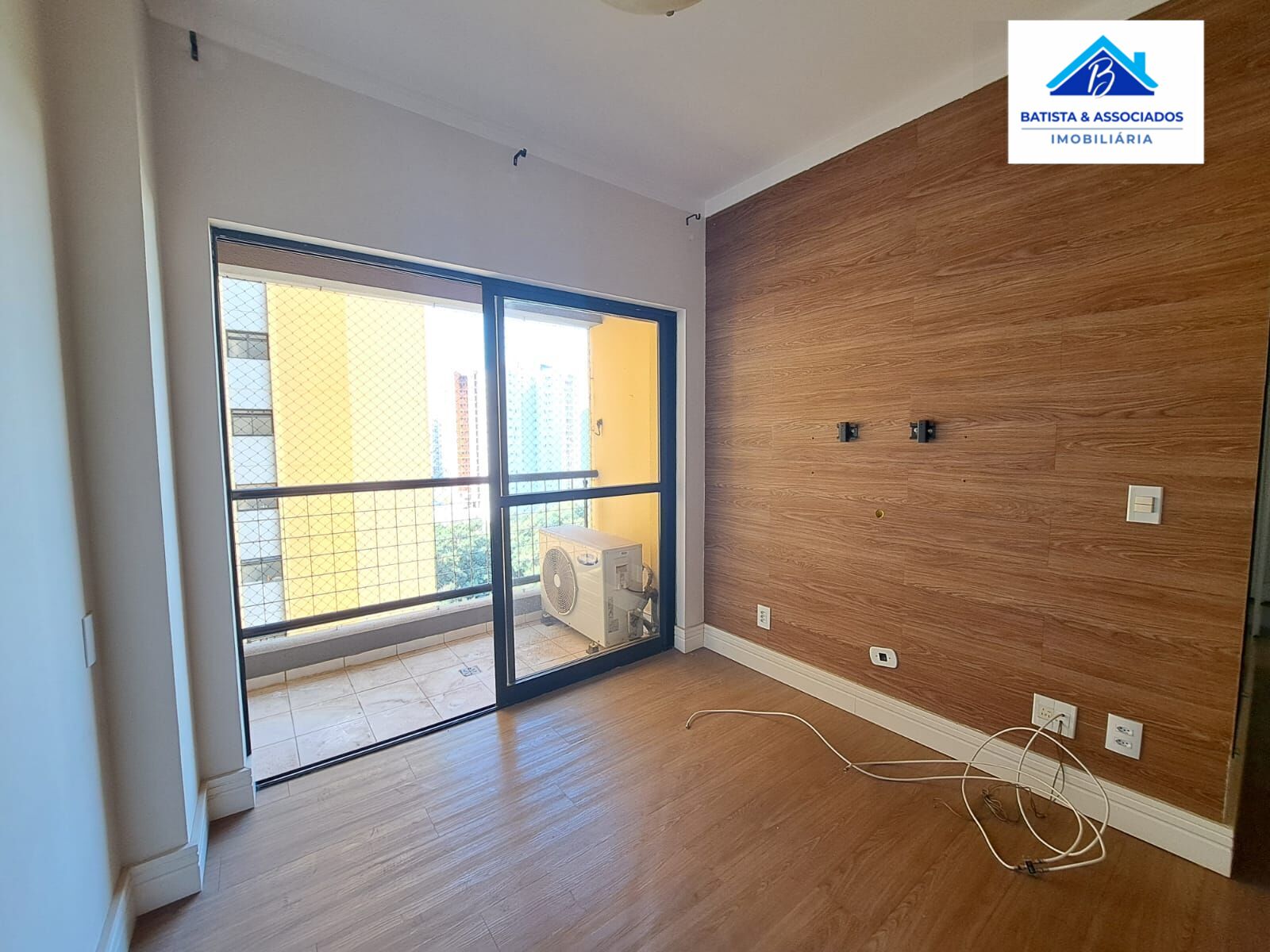 Apartamento à venda com 2 quartos, 68m² - Foto 1