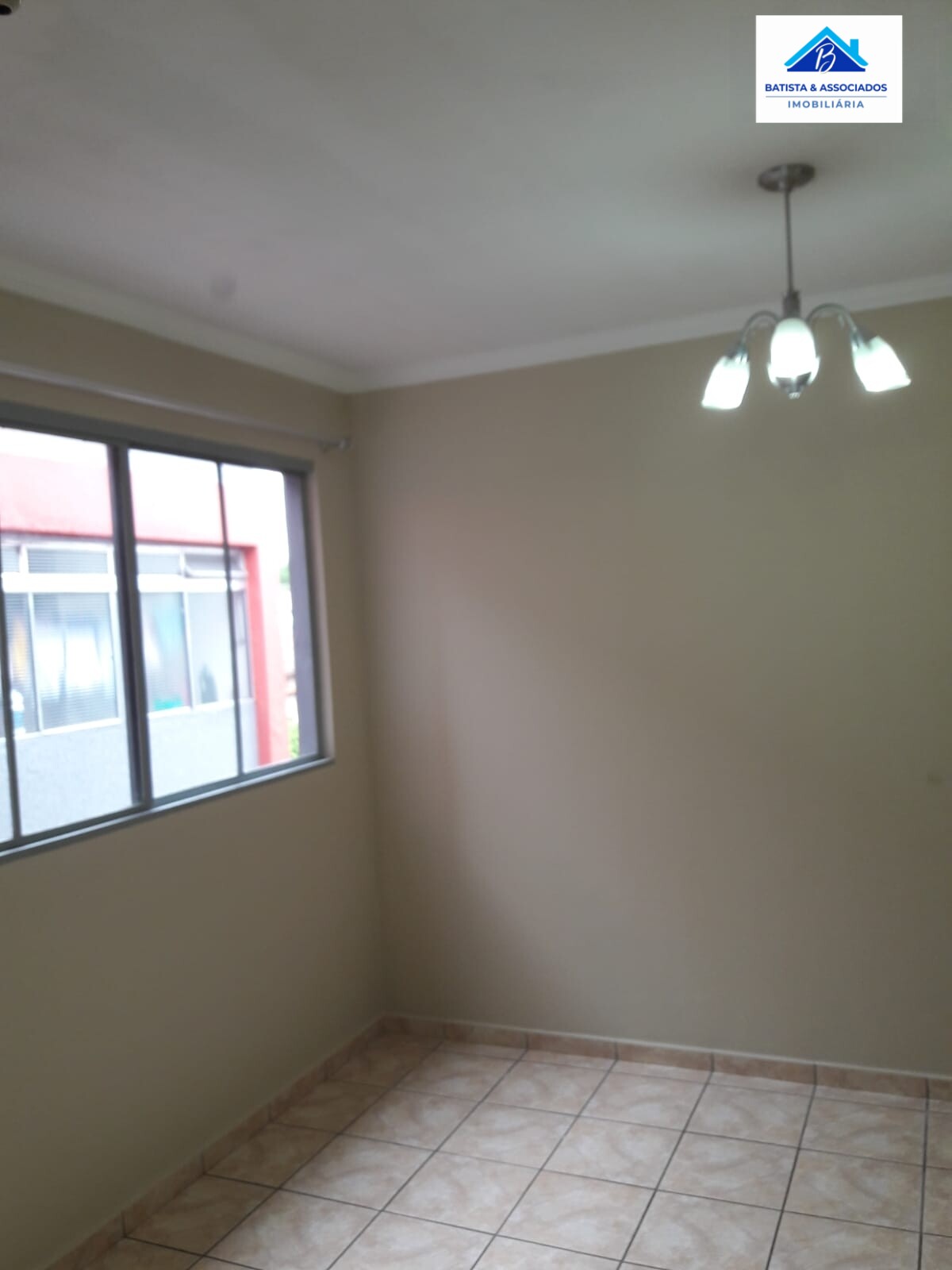 Apartamento à venda com 2 quartos, 75m² - Foto 2