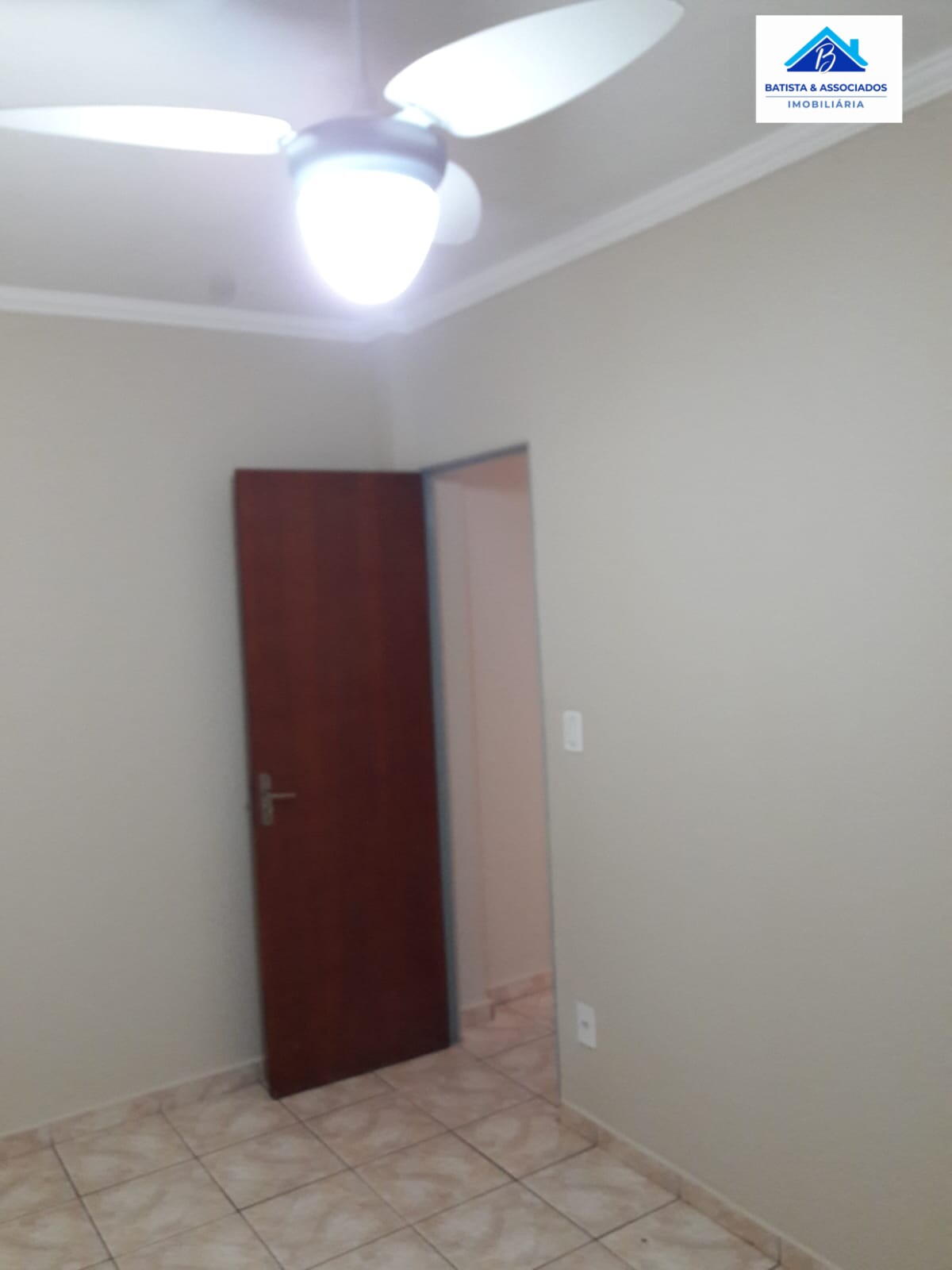 Apartamento à venda com 2 quartos, 75m² - Foto 8