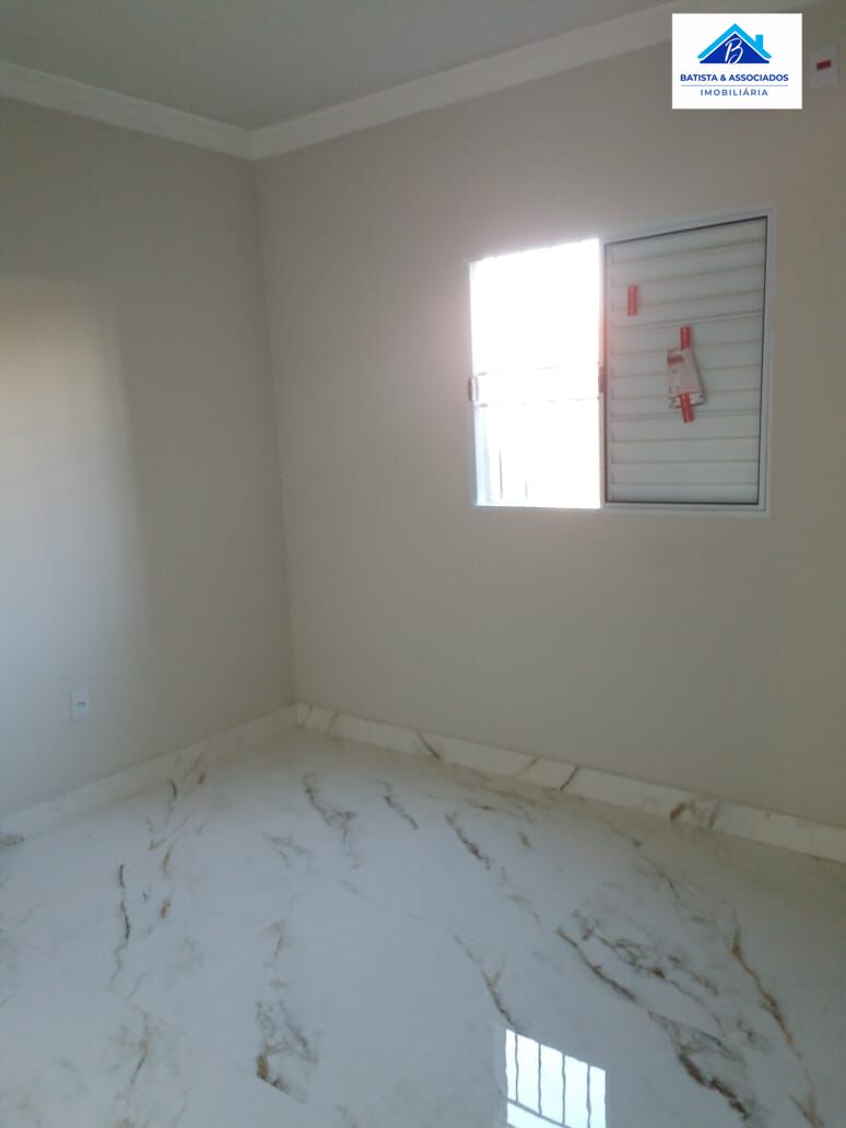 Casa à venda com 2 quartos, 55m² - Foto 7
