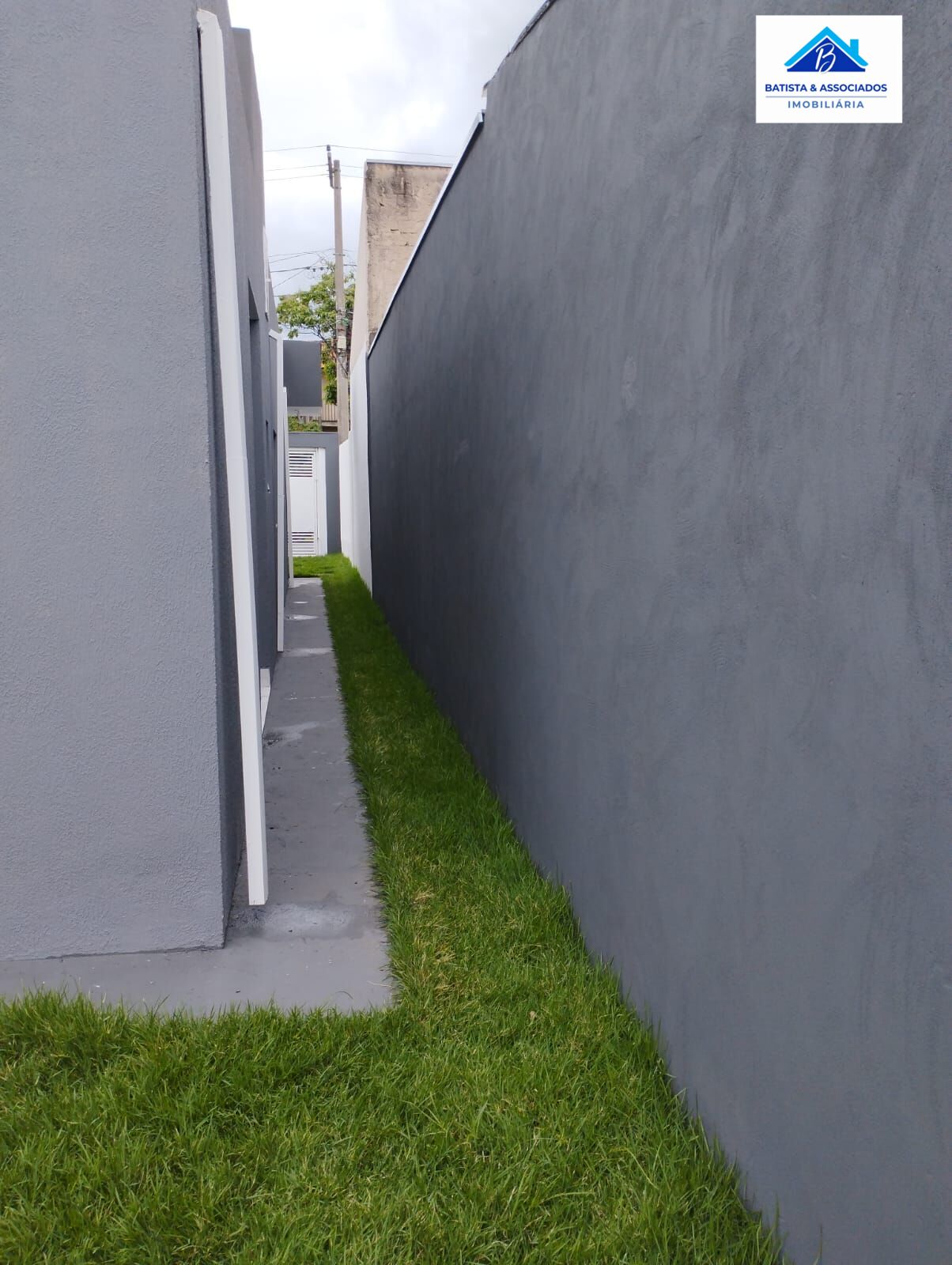 Casa à venda com 2 quartos, 55m² - Foto 2