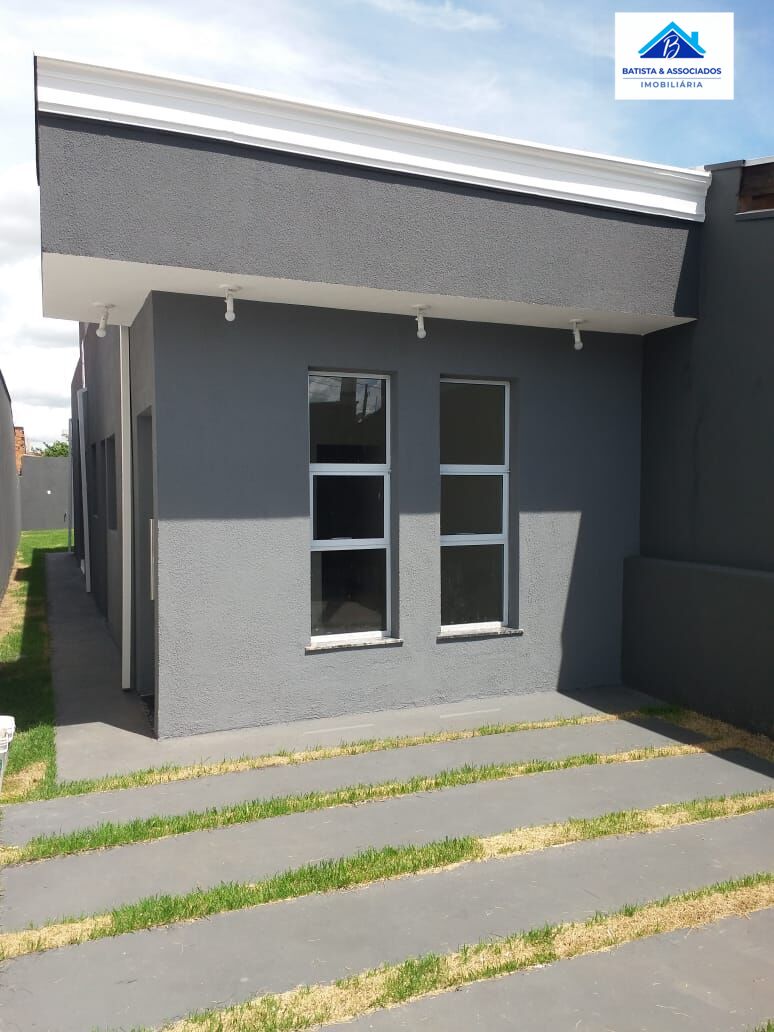 Casa à venda com 2 quartos, 55m² - Foto 1