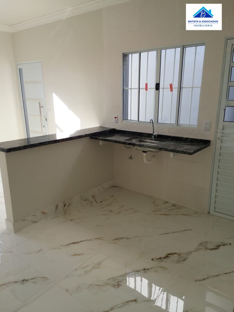Casa à venda com 2 quartos, 55m² - Foto 5
