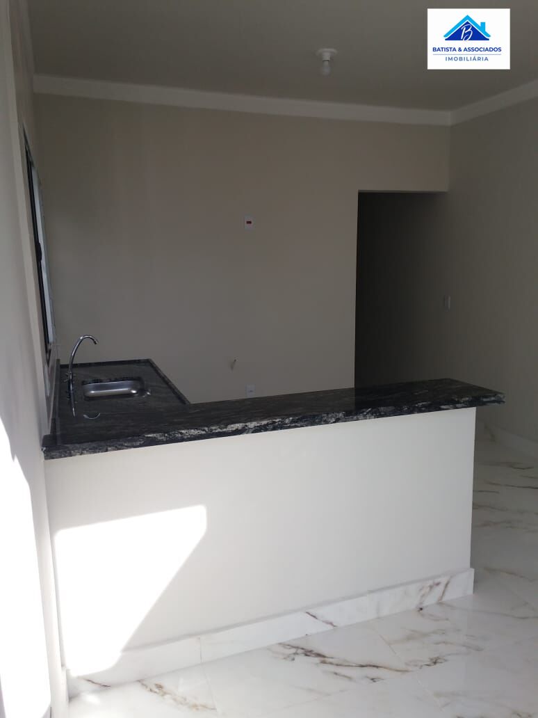 Casa à venda com 2 quartos, 55m² - Foto 3
