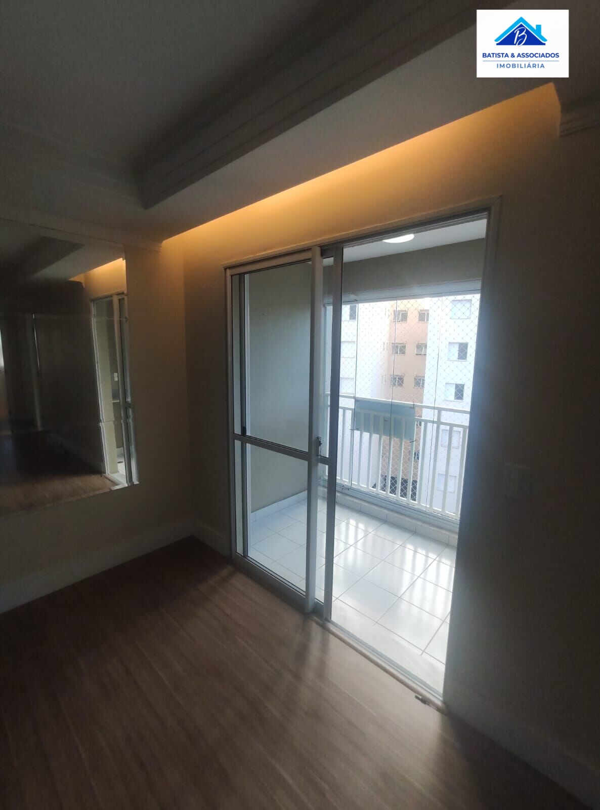 Apartamento à venda com 3 quartos, 75m² - Foto 4