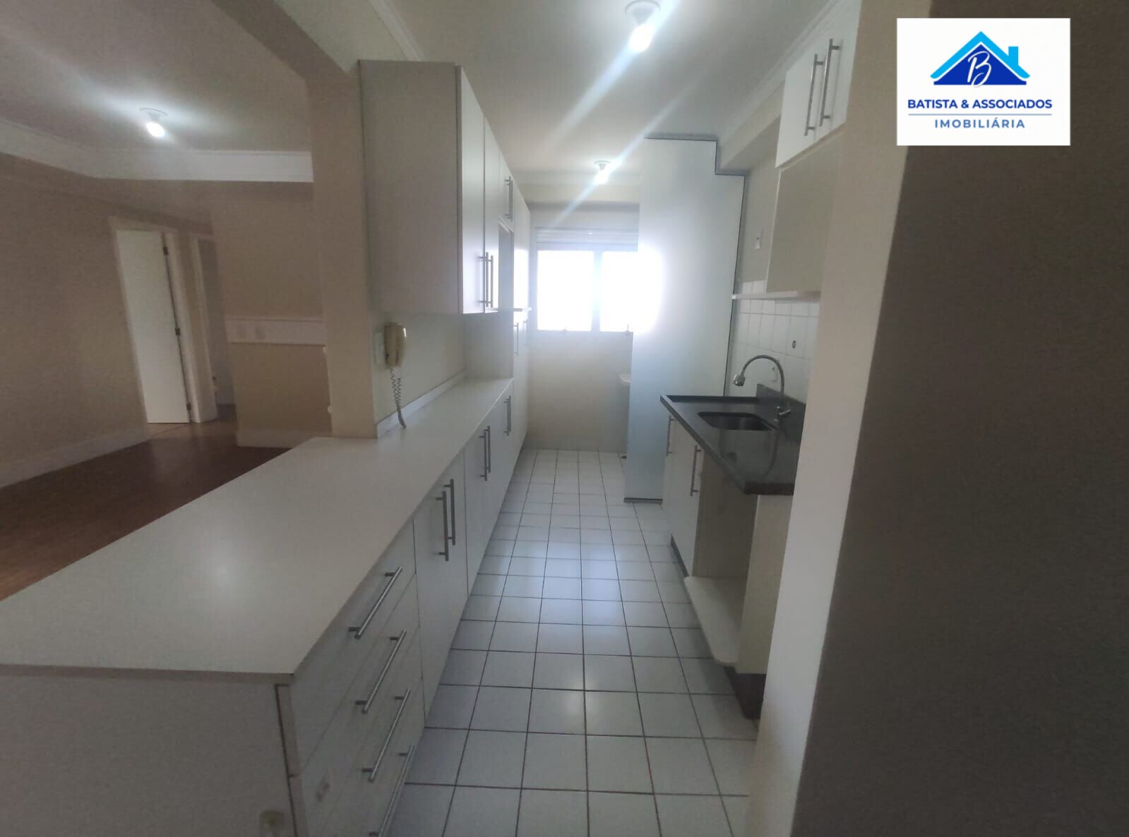 Apartamento à venda com 3 quartos, 75m² - Foto 7