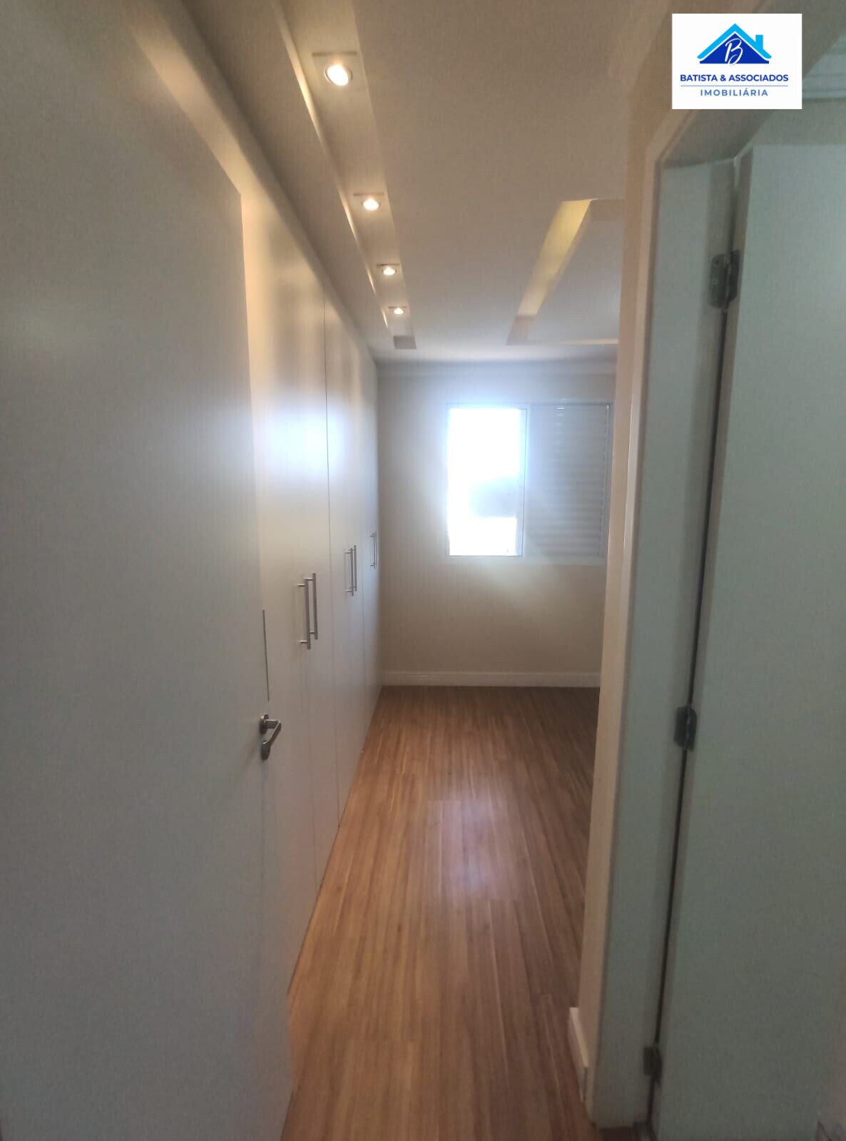 Apartamento à venda com 3 quartos, 75m² - Foto 11