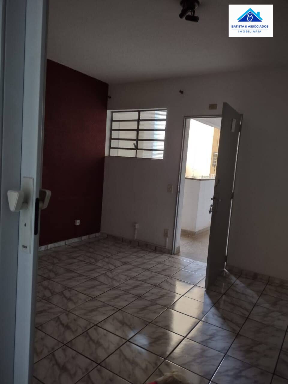 Apartamento à venda com 1 quarto, 42m² - Foto 1