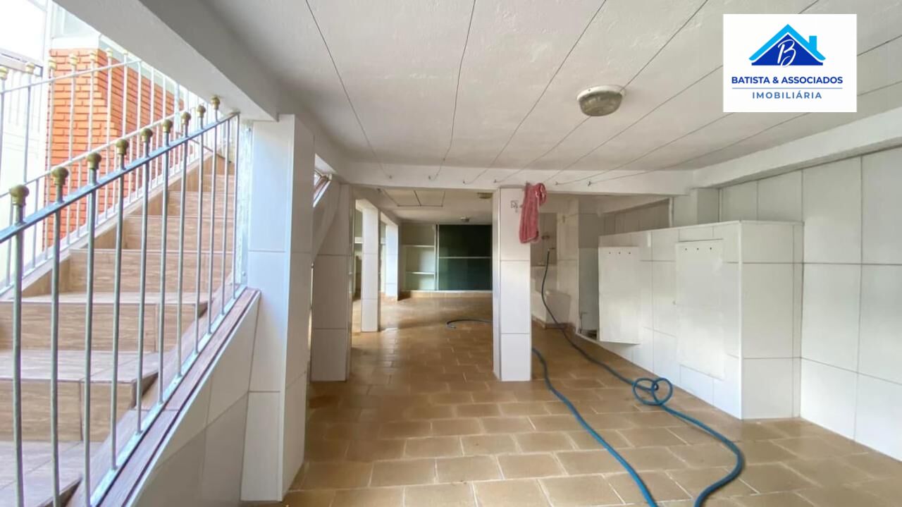 Casa à venda com 2 quartos, 150m² - Foto 28