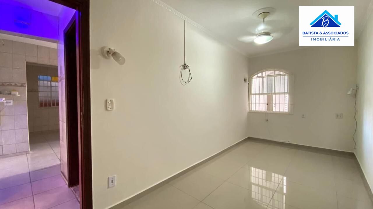 Casa à venda com 2 quartos, 150m² - Foto 12