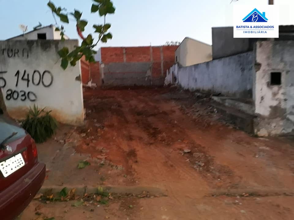 Terreno à venda, 250m² - Foto 1