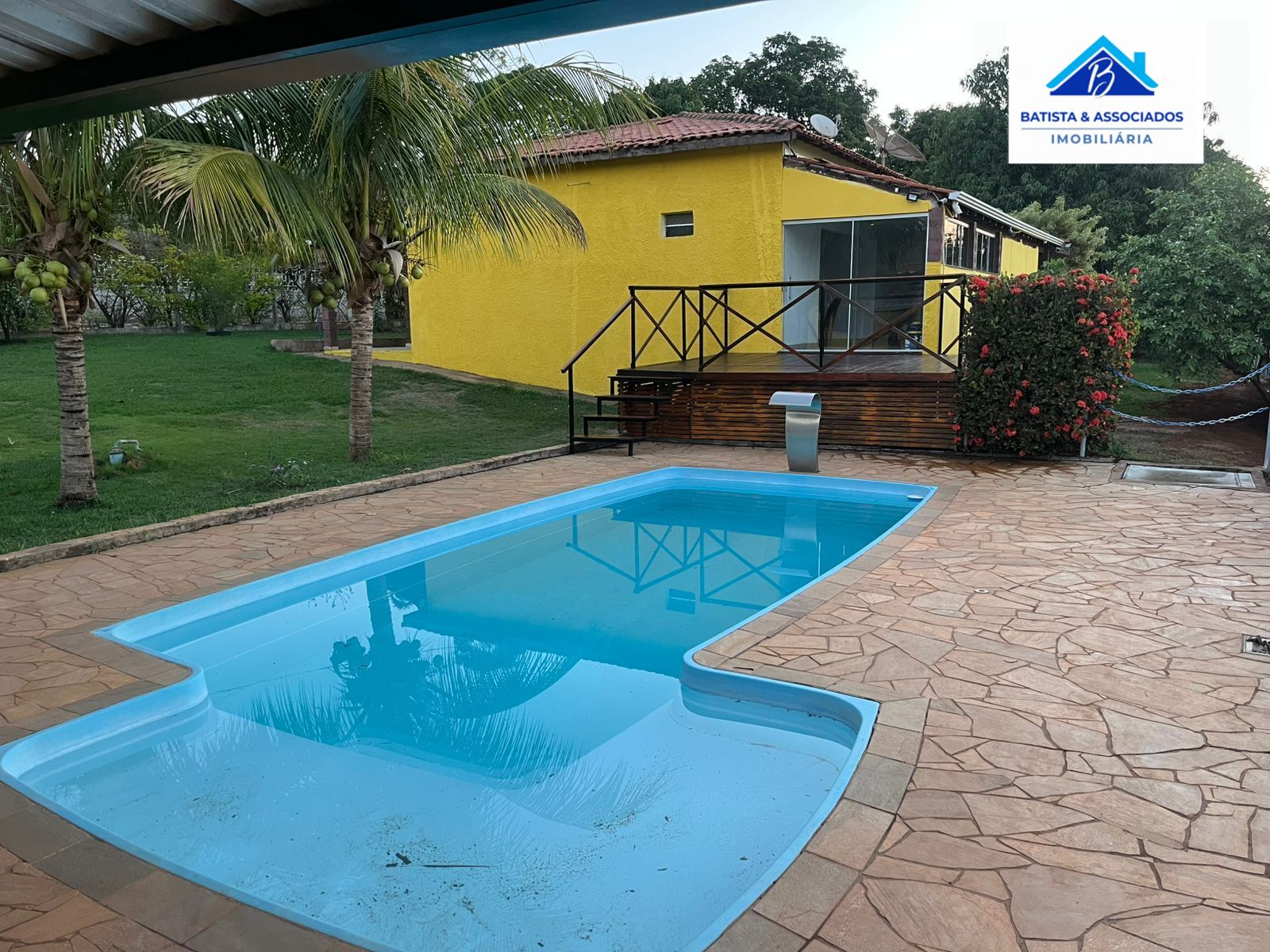 Chácara, 3 quartos, 1000 m² - Foto 1