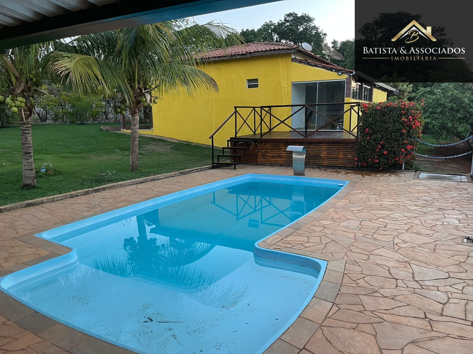 Chácara, 3 quartos, 1000 m² - Foto 1