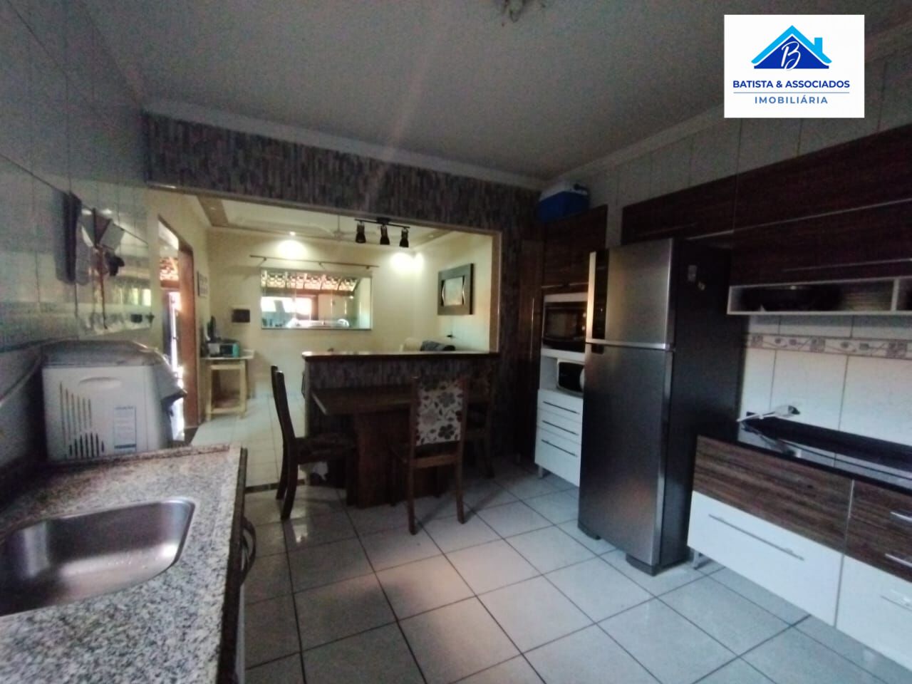Casa à venda com 2 quartos, 90m² - Foto 5