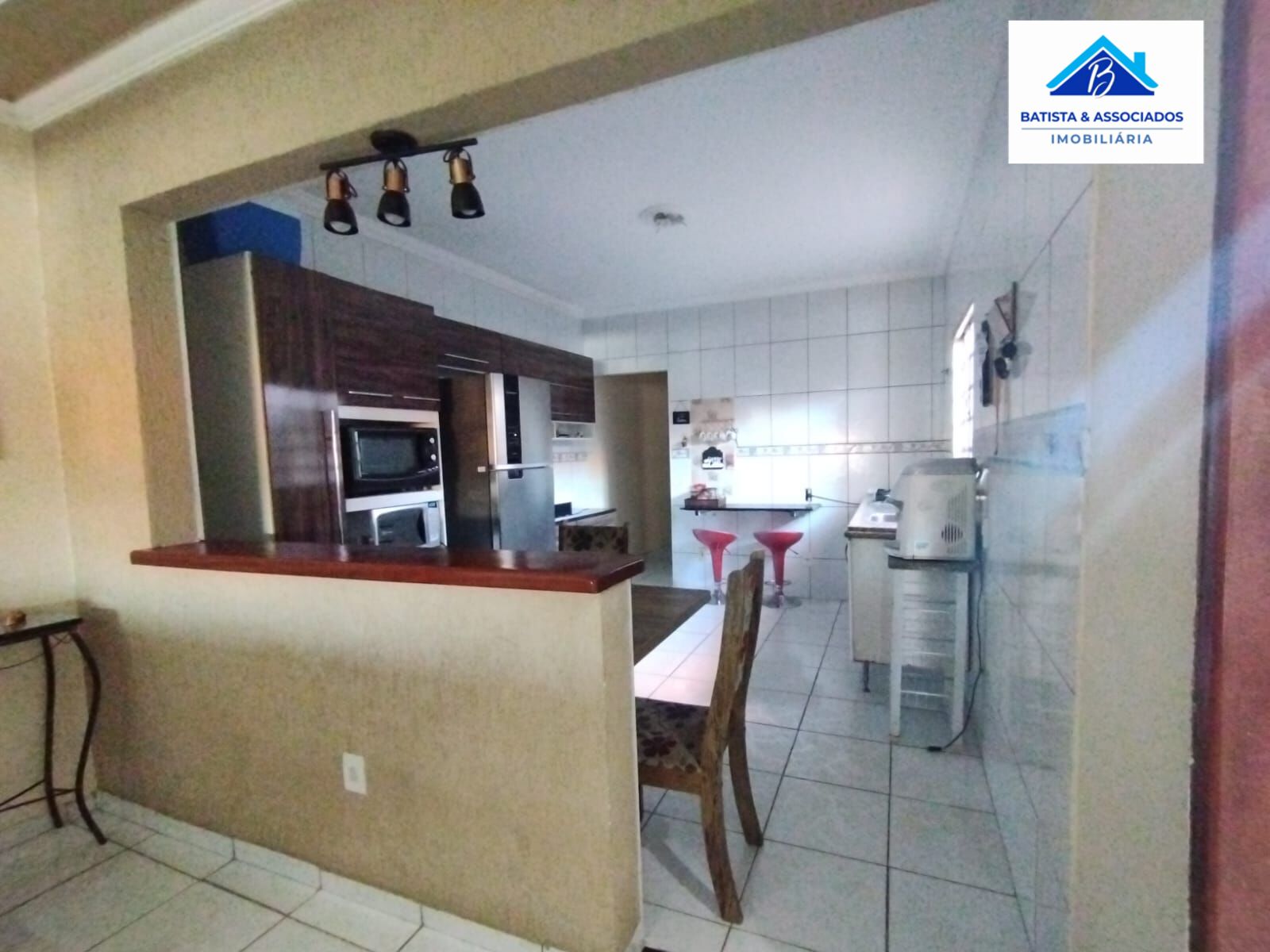 Casa à venda com 2 quartos, 90m² - Foto 7